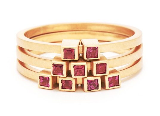 Anna Davern - Rubybezeltrackring - Front - News