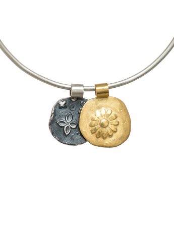 Two Circle Flowers Bracelet – Gold & Black