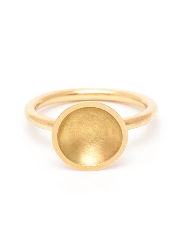 Dish Ring – Yellow Gold & Green Sapphire