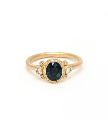 Old World Ring – Sapphire