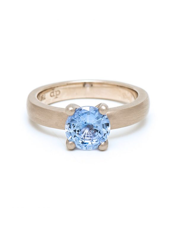 Brilliant Solitaire Ring – Cornflower Blue Sapphire