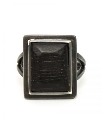 Ebony Signet Ring – Black