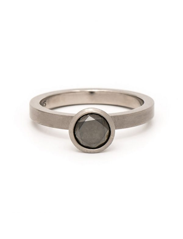 Supernova Ring – Black Diamond