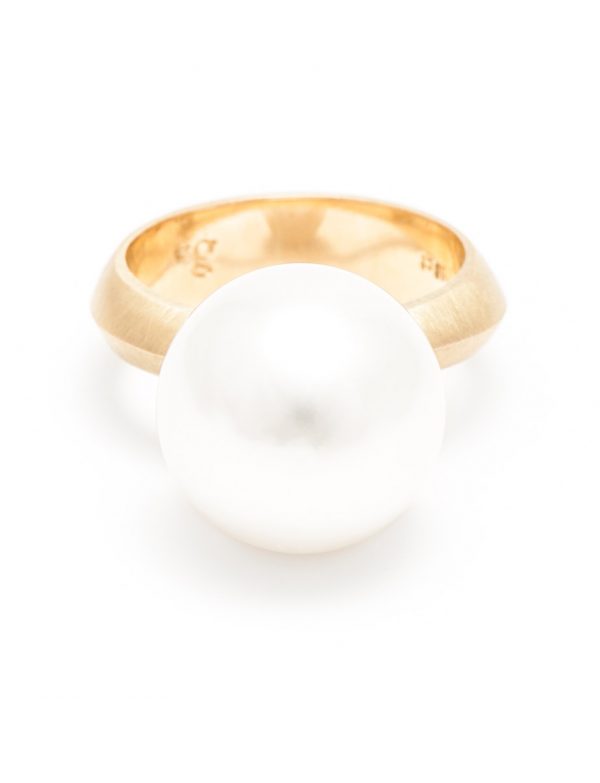 Pearl Ring – Yellow Gold