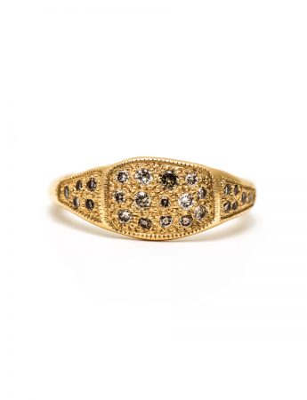 Golden Signet Ring – Champagne Diamonds