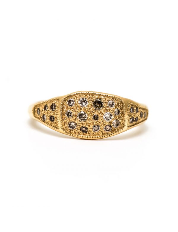 Golden Signet Ring – Champagne Diamonds