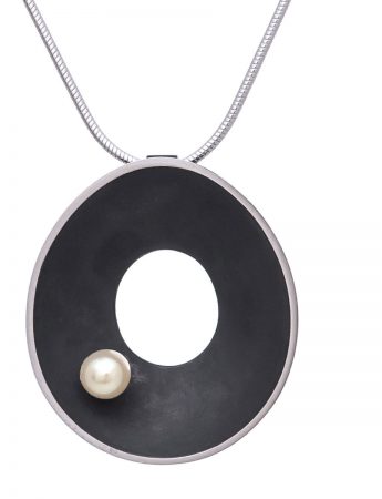 Black Open Sea Dish Necklace – Pearl