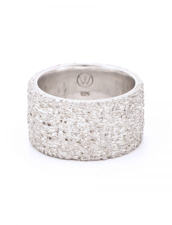 Wide Sunken Ring – Silver