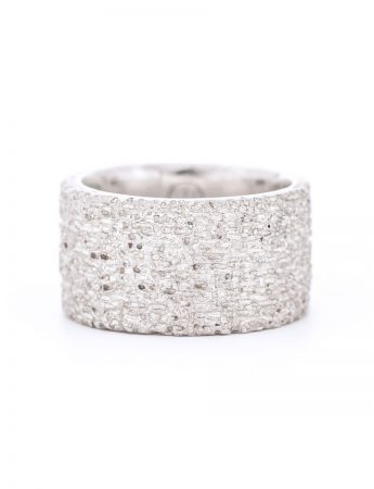 Wide Sunken Ring – Silver