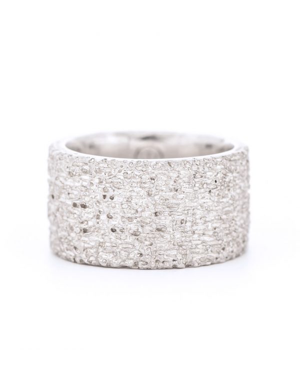 Wide Sunken Ring – Silver
