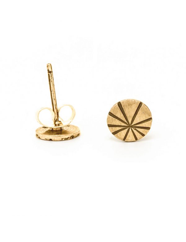 Fan Shell Stud Earrings – Gold