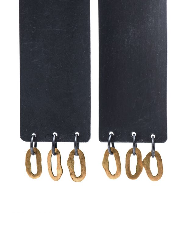 Neru Disc Diamond Earrings