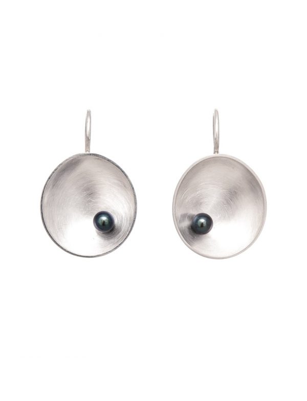 Small Sea Dish Hook Earrings – Grey Pearl