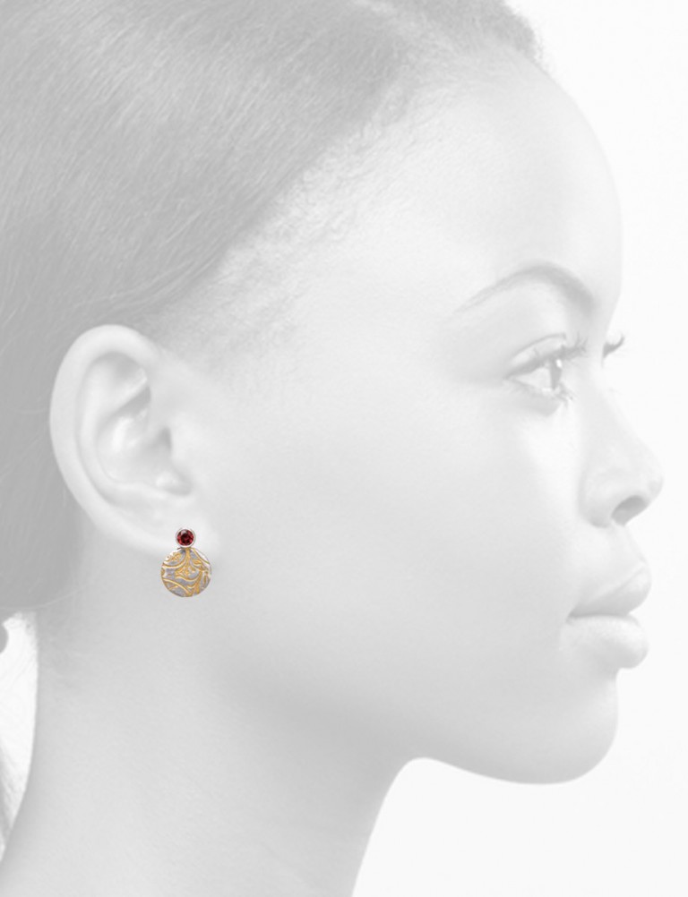 Swirl Stud Earrings – Garnet