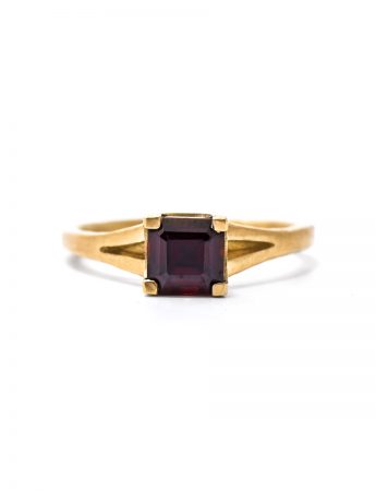 Garanatus Ring – Garnet