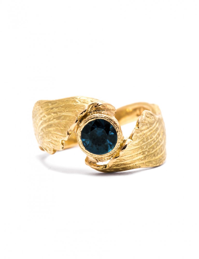 Blue Angel Ring – Gold & Sapphire