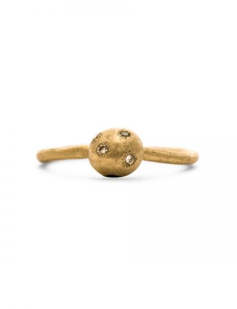 Neru Ball Ring – Gold & Diamonds