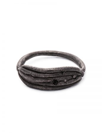 Neru Noodle Ring – Black Diamonds