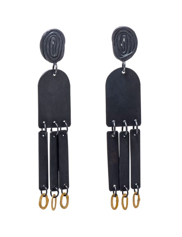 Neru Noodle Earrings – Black & Gold