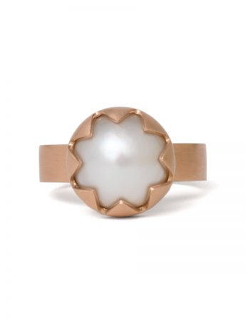 Corona Ring – Rose Gold & Pearl