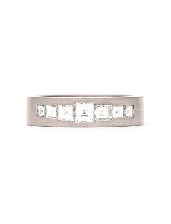 Carre Ring – White Gold & Diamonds