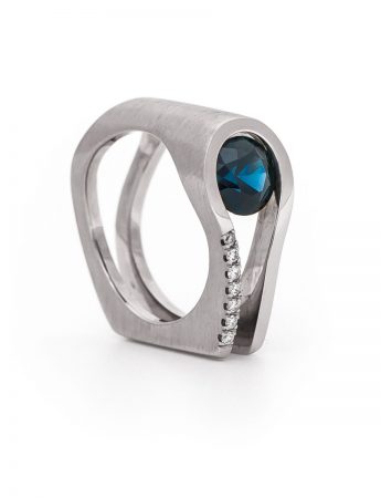 Fold Ring – White Gold & Sapphire