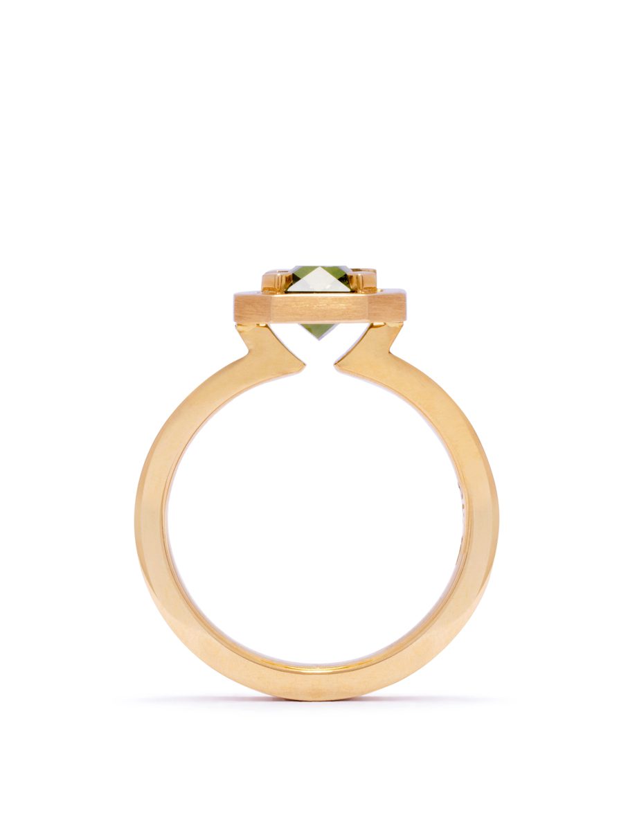 Drift Ring – Yellow Gold & Sapphire