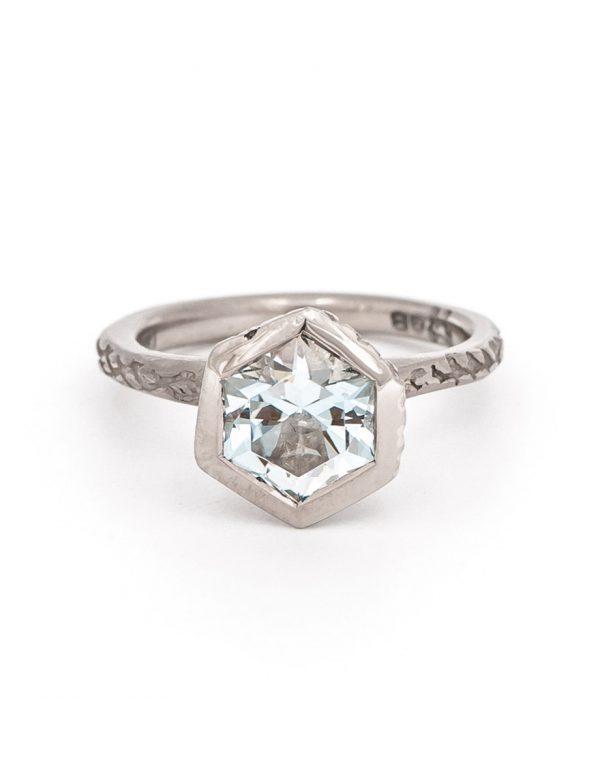 Textura Hex Ring – White Gold & Topaz