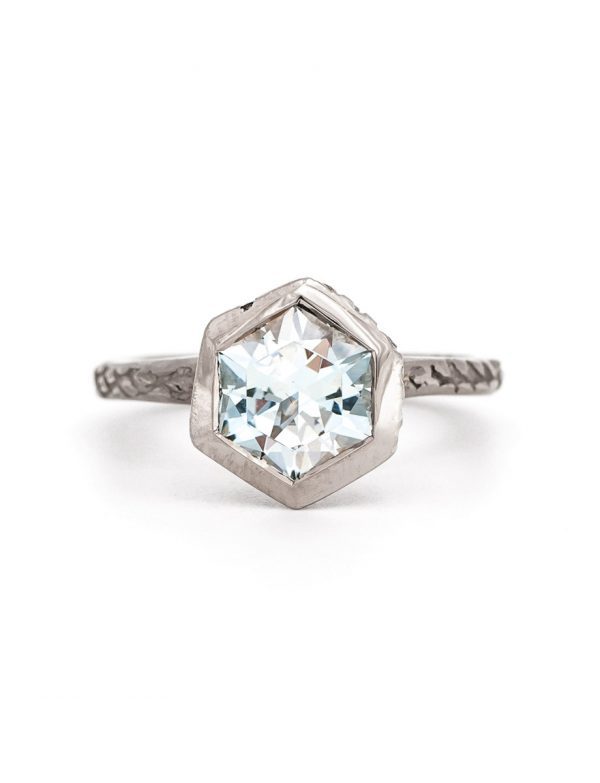 Textura Hex Ring – White Gold & Topaz