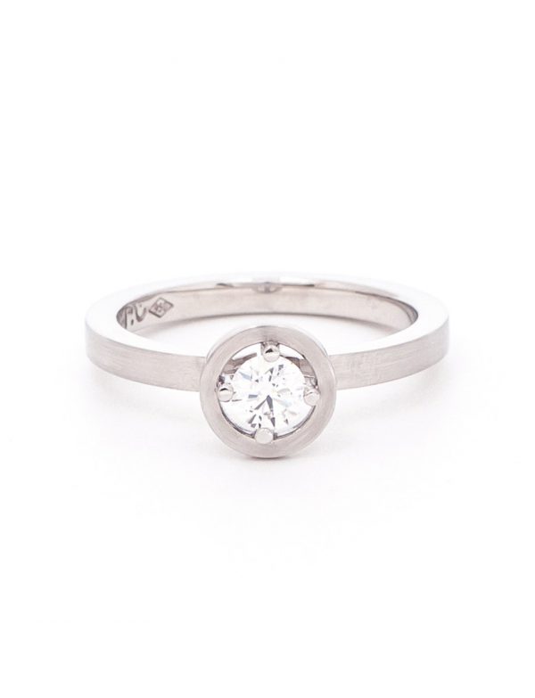 Drift Ring – Platinum & Diamond