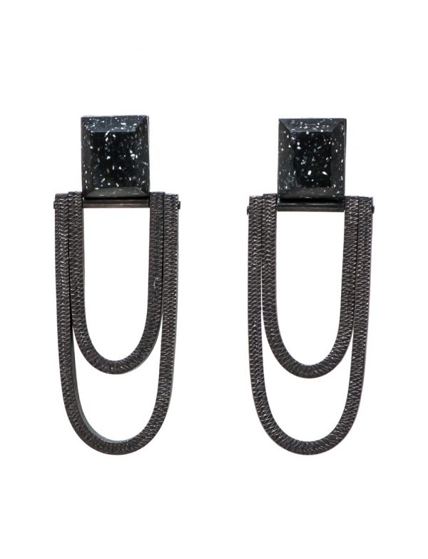 Oval Drop Earrings – Black