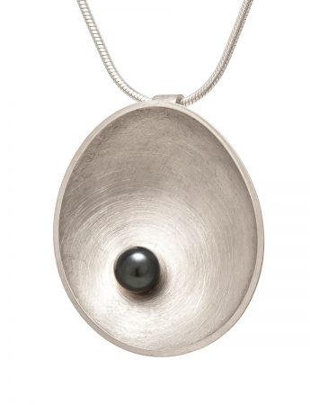 Silver Sea Dish Pendant Necklace – Black Pearl