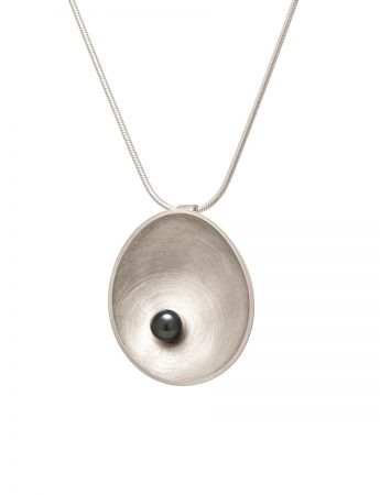 Silver Sea Dish Pendant Necklace – Black Pearl