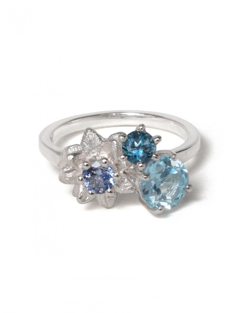 Medium Forget Me Not Floral Posy Ring – Blue
