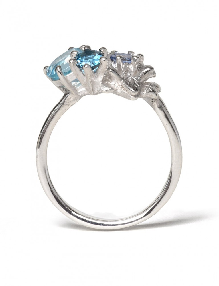 Medium Forget Me Not Floral Posy Ring – Blue