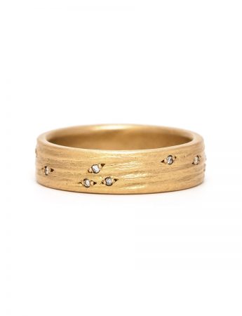 Ingrained Diamond Ring – Yellow Gold