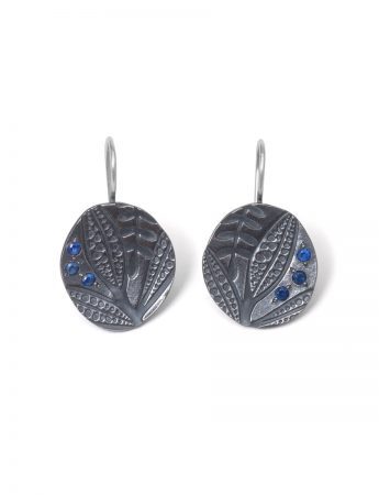 Black Leaf Imprint Hook Earrings – Sapphire