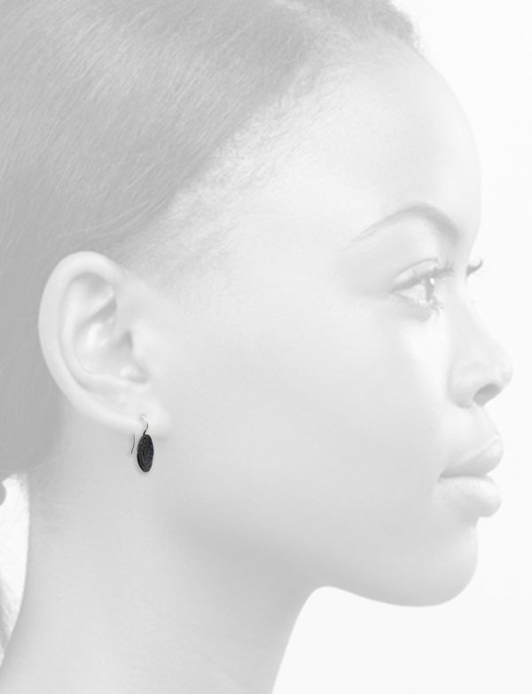 Black Leaf Imprint Hook Earrings – Sapphire