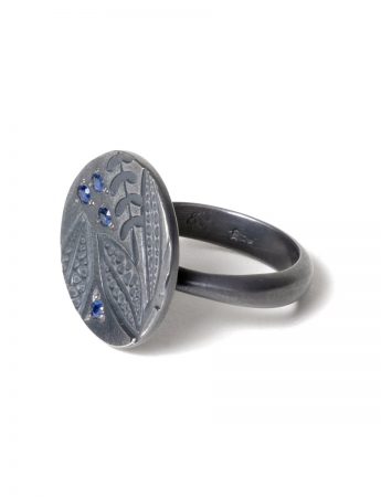 Black Leaf Imprint Ring – Sapphire