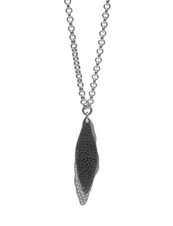 Shadow Leaf Neckpiece – Black & Silver