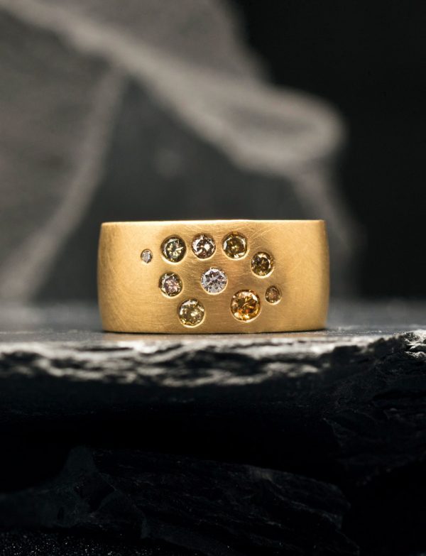 Dust Diamond Ring – Yellow Gold