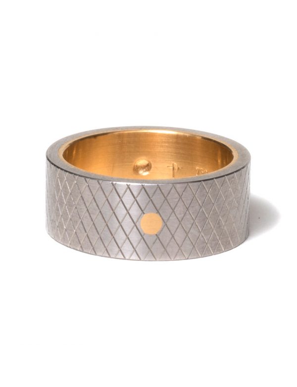 Diamond Cut Sleeved Ring with Diamond