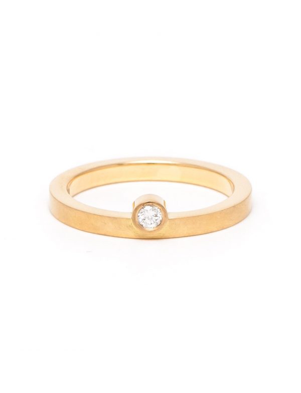 Offset Diamond Ring – Yellow Gold