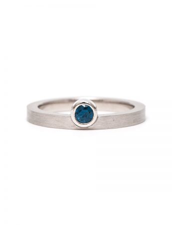 Offset Sapphire Ring – Platinum