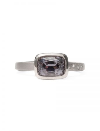 Storm Ring – Grey Spinel & White Gold