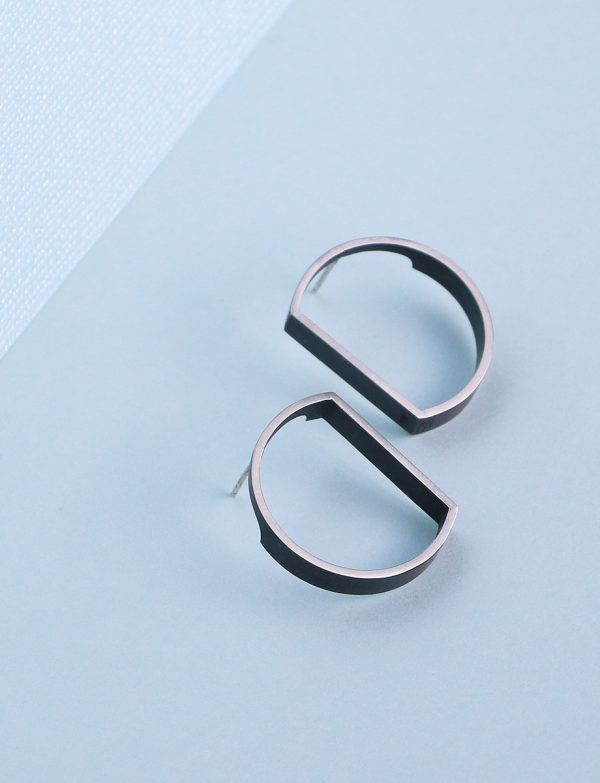 Bi-Sected Circle Outline Earrings