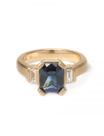 Deco Ring – Sapphire