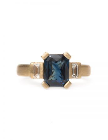 Deco Ring – Sapphire