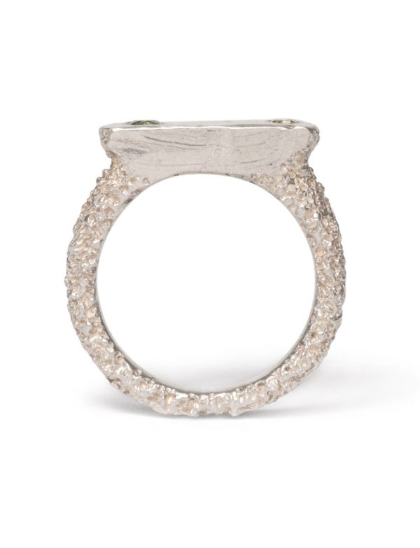 Sliced Signet Ring – Sapphire