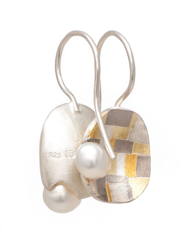 Coastal Terrain Hook Earrings – Pearls